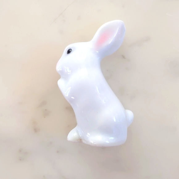 NWOT. Vintage Handmade Porcelain Ceramic Rabbit. - Picture 2 of 5